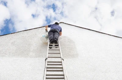 Peinture extérieure à Brux — façades et ravalement